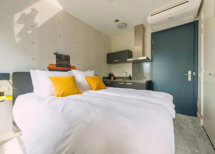 Freshly Renovated Stay W Kitchen And Bathroom